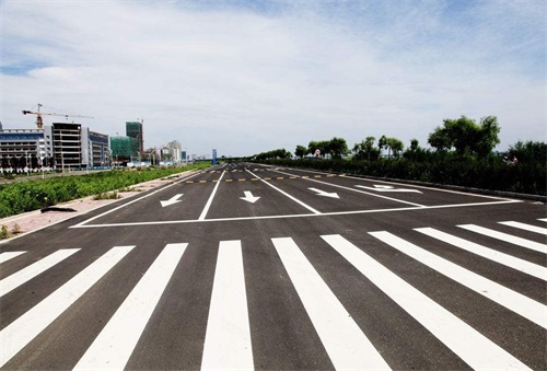 銅梁道路劃線